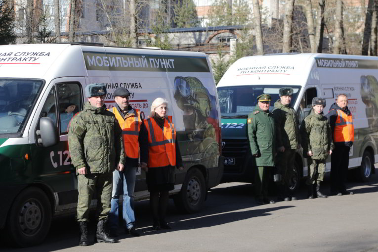 Кампания по отбору профессиональных военных стартовала в Вологодской области.
