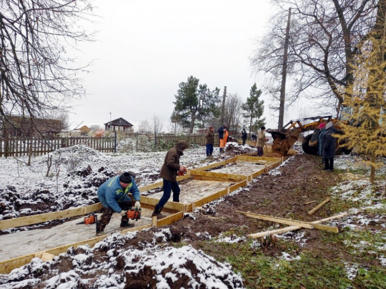 Продолжается возрождение сада купцов Кокоревых в окрестностях Тотьмы.