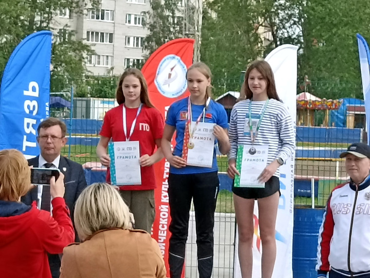 Тотемские школьники на фестивале ГТО завоевали две медали.
