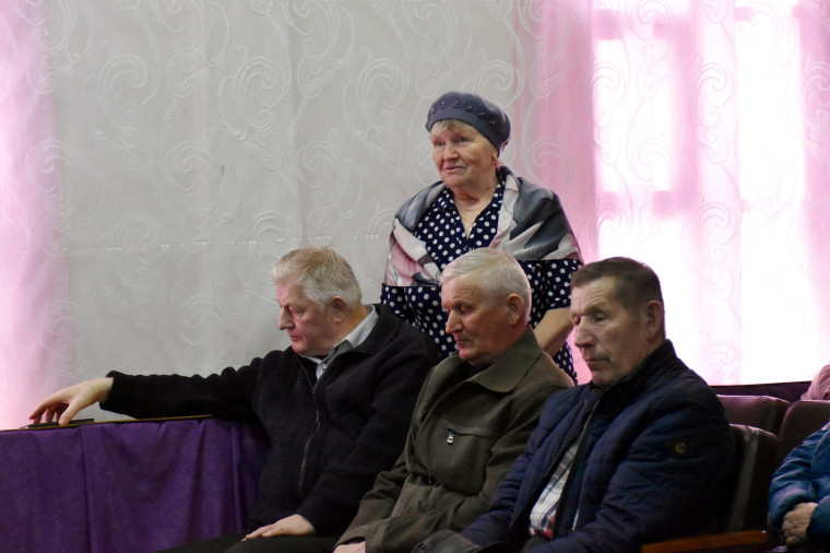Глава встретился с жителями Усть-Печеньги.