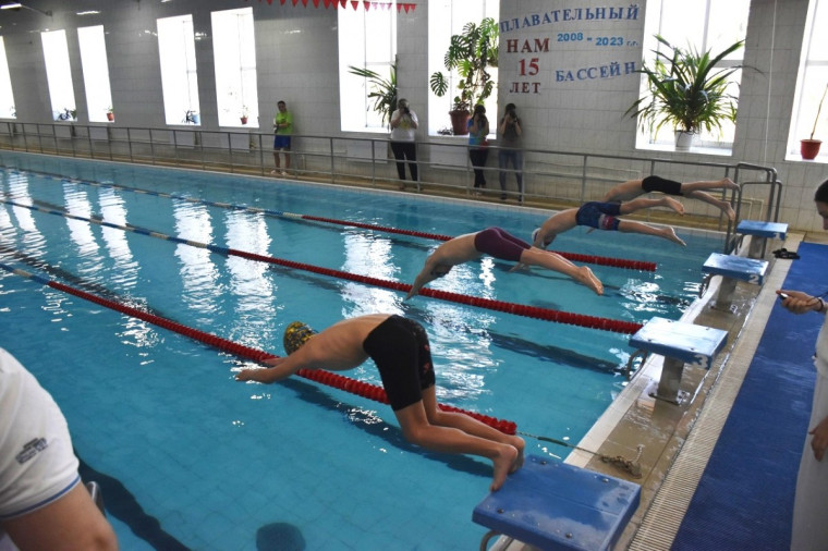 В Тотемском ФОКе стартовал представительный турнир на Кубок Главы округа по плаванию.