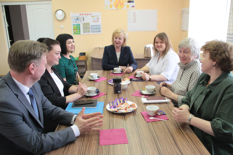 Важным моментом визита депутата Государственной Думы Валентины Артамоновой в Тотемский округ стало общение с тотьмичами.